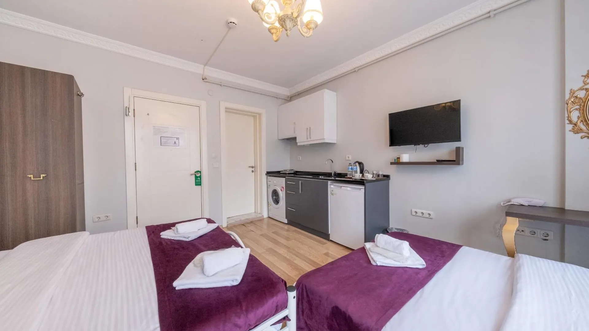 Framehome Suites Istanbul 3*,