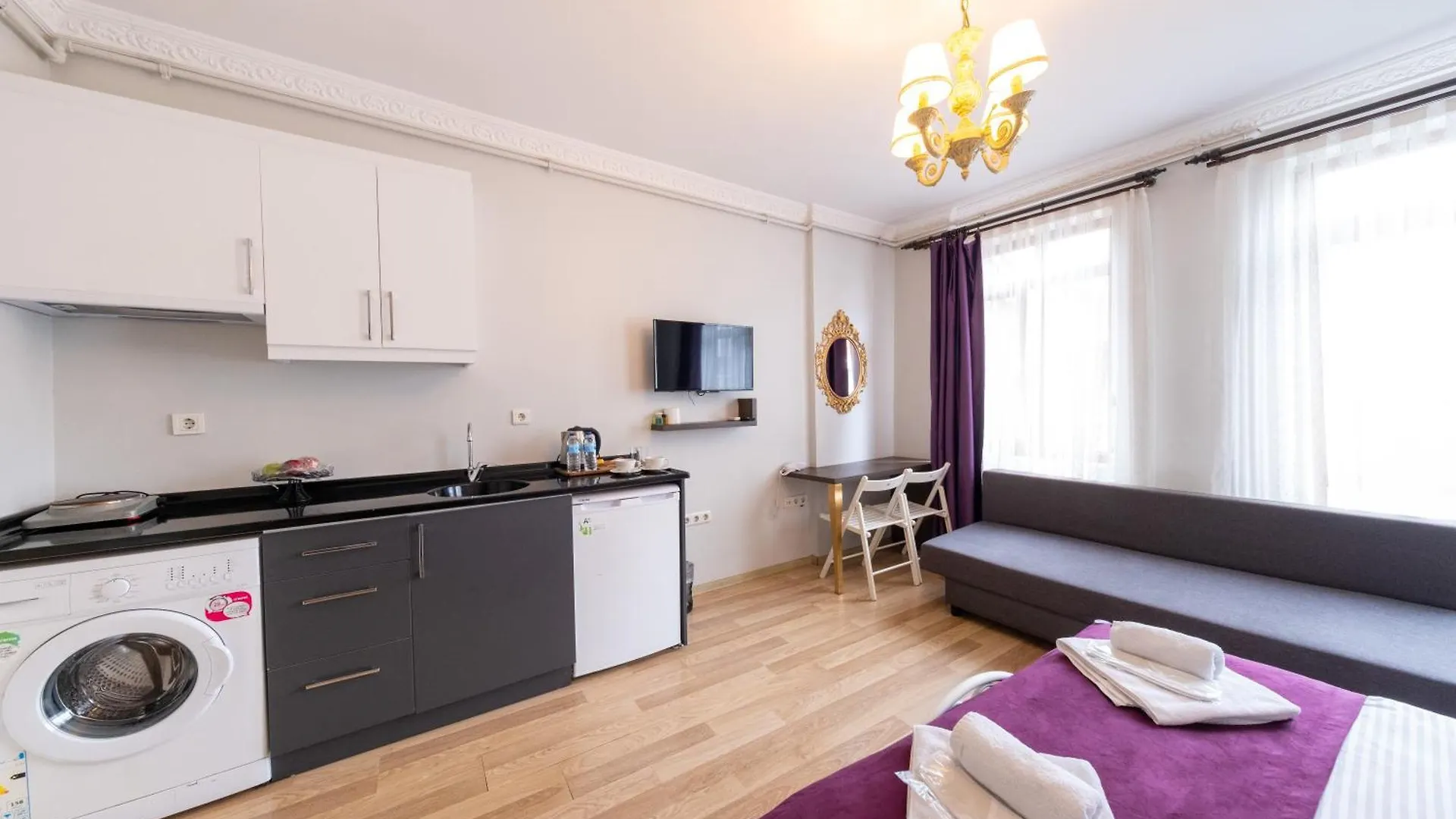 Framehome Suites Istanbul 3*,