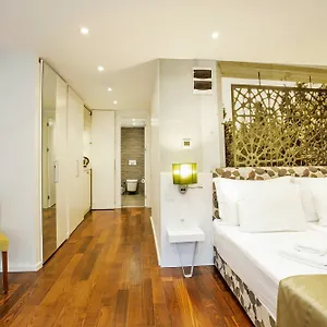 Hotel Nish &